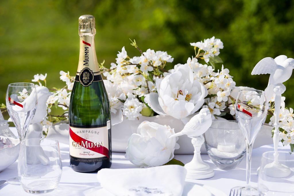L’ELEGANTE POP-UP PICNIC